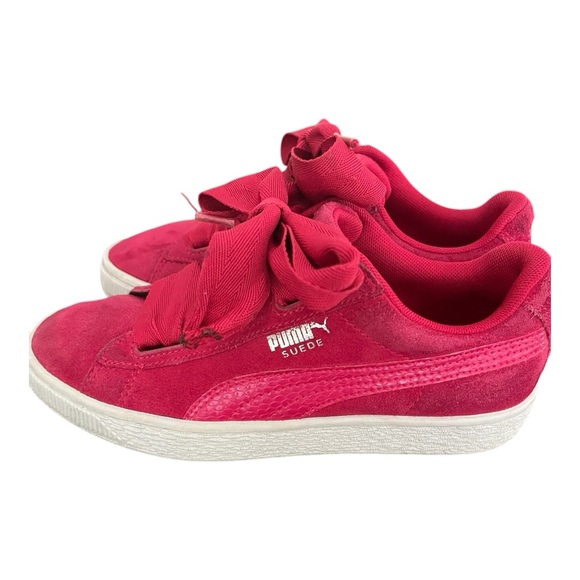PUMA Girls Low Top Suede Heart Pink Ribbon Tie Sneakers‎ Size 4 - Picture 1 of 7